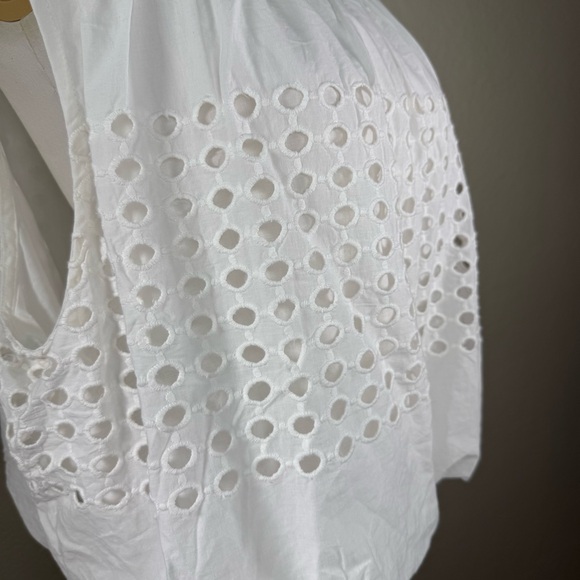 NEW NWT Jennifer Grace White Eyelet Cropped Sleeveless Shirt Top Size XL - Picture 3 of 16